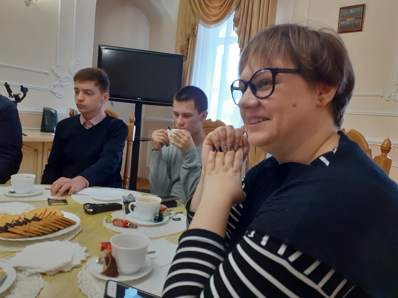 Омские блогеры за завтраком в горсовете обсудили экологию, бизнес и имидж города Омские блогеры за завтраком в горсовете обсудили экологию, бизнес и имидж города