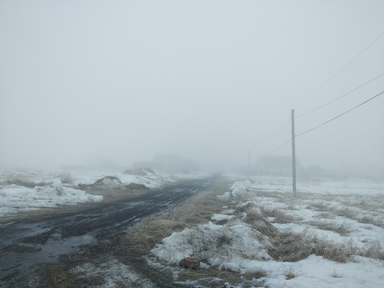 Омичи делятся фотографиями опустившегося на Омск густого тумана Омичи делятся фотографиями опустившегося на Омск густого тумана