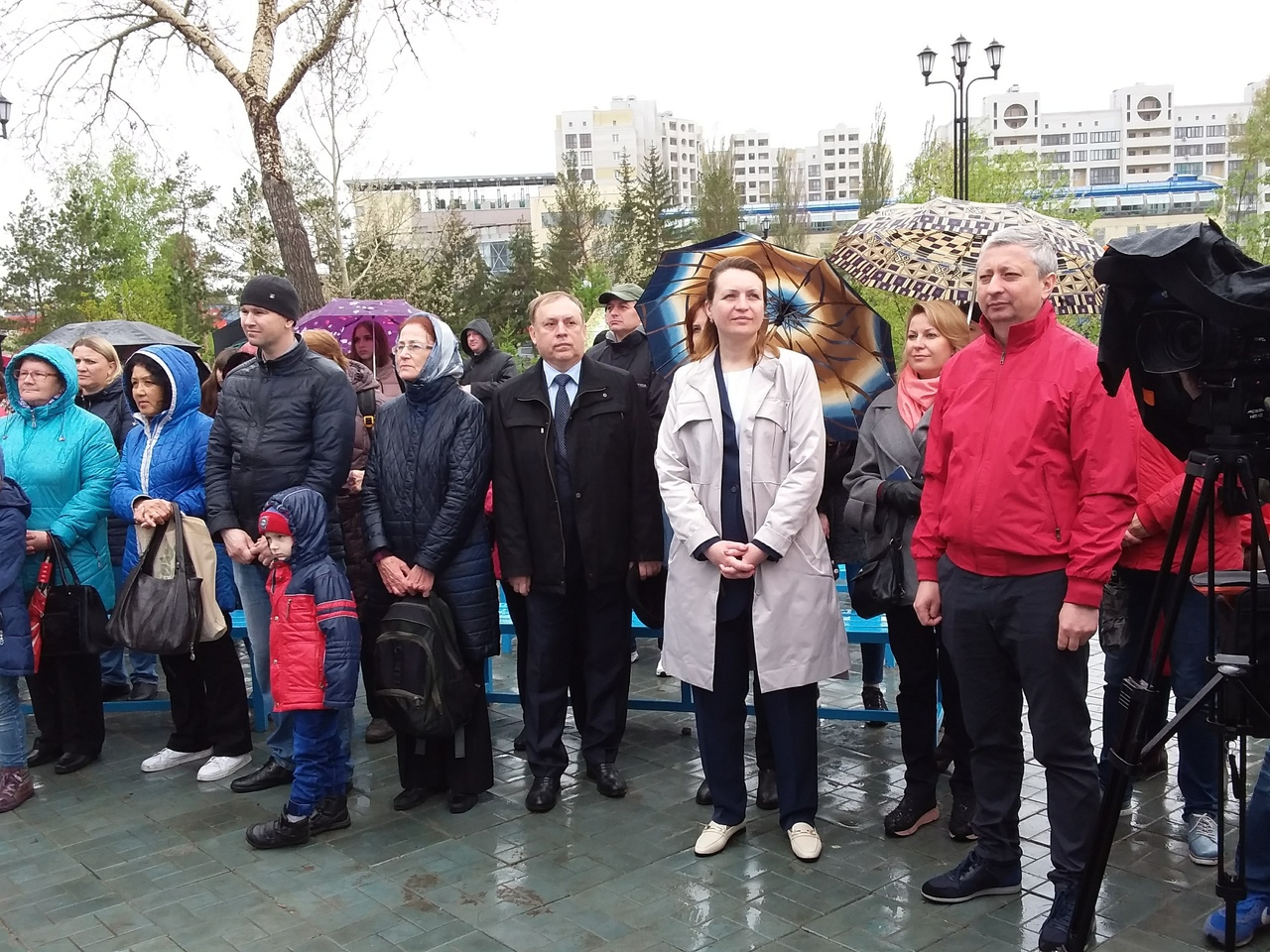 «Ребенок должен воспитываться только в полной семье»: Тетянников с Фадиной отпраздновали с омичами День семьи «Ребенок должен воспитываться только в полной семье»: Тетянников с Фадиной отпраздновали с омичами День семьи
