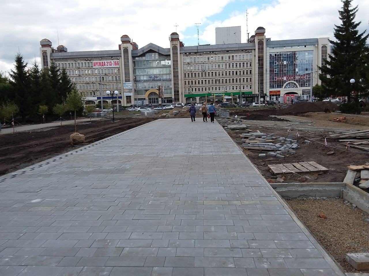 Омским депутатам устроили экскурсию по возрожденному бульвару Мартынова Омским депутатам устроили экскурсию по возрожденному бульвару Мартынова