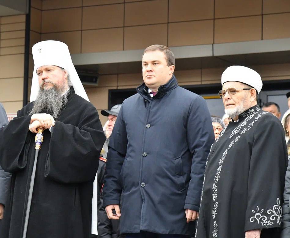 В День народного единства из Омской области в Донбасс направили 60 тонн гуманитарной помощи В День народного единства из Омской области в Донбасс направили 60 тонн гуманитарной помощи