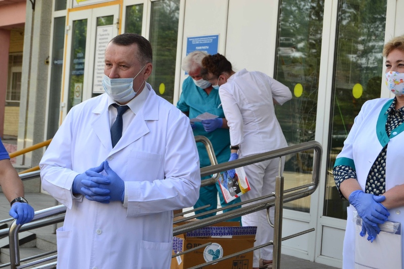 В преддверии Дня защиты детей представители Фонда Манякина помогли в оснащении областной детской больницы В преддверии Дня защиты детей представители Фонда Манякина помогли в оснащении областной детской больницы
