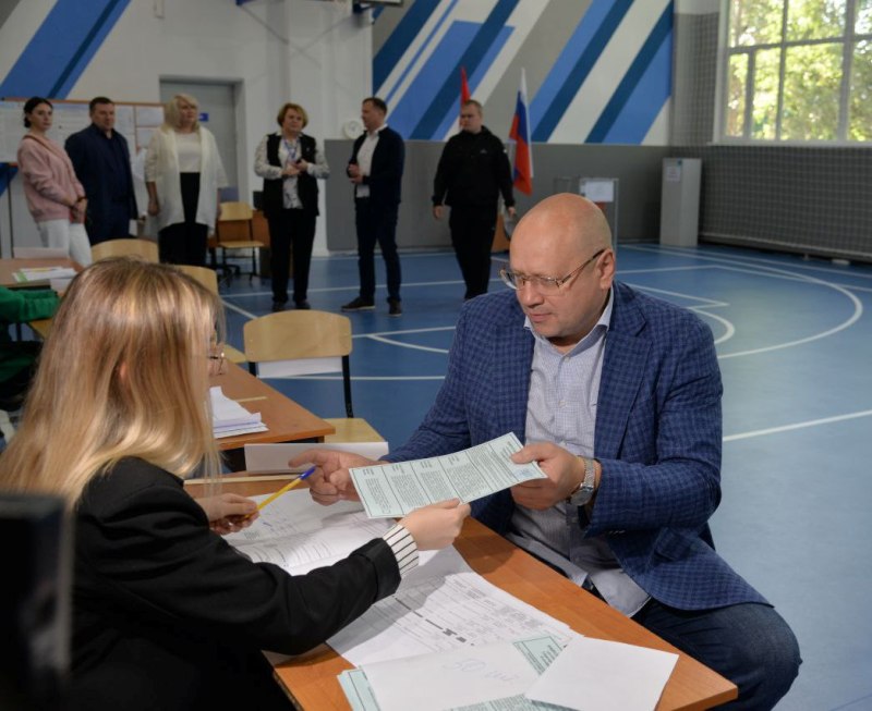 Мэр Омска Сергей Шелест сменил образ