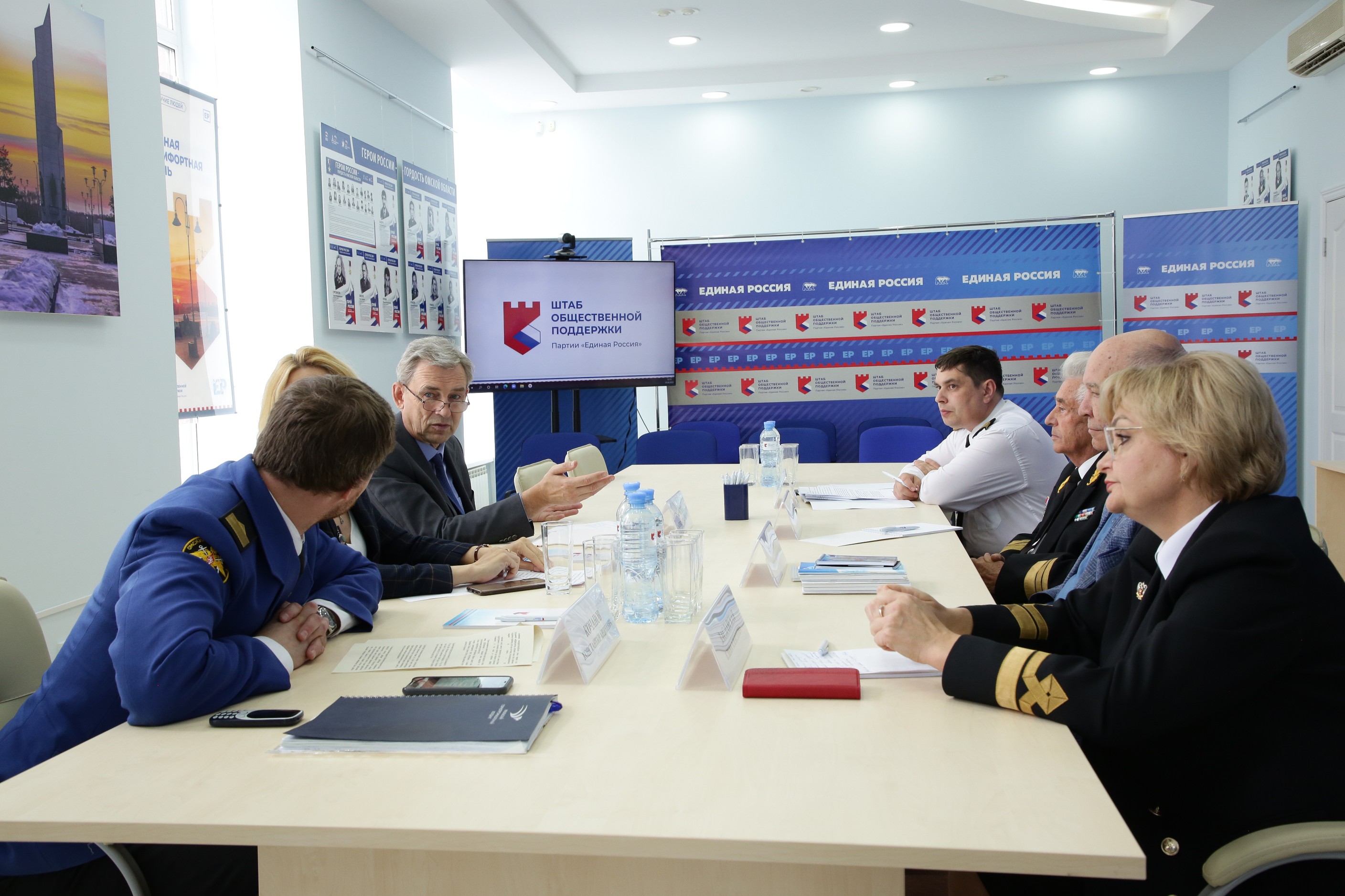 В Омской области намечают пути для активизации речных перевозок В Омской области намечают пути для активизации речных перевозок
