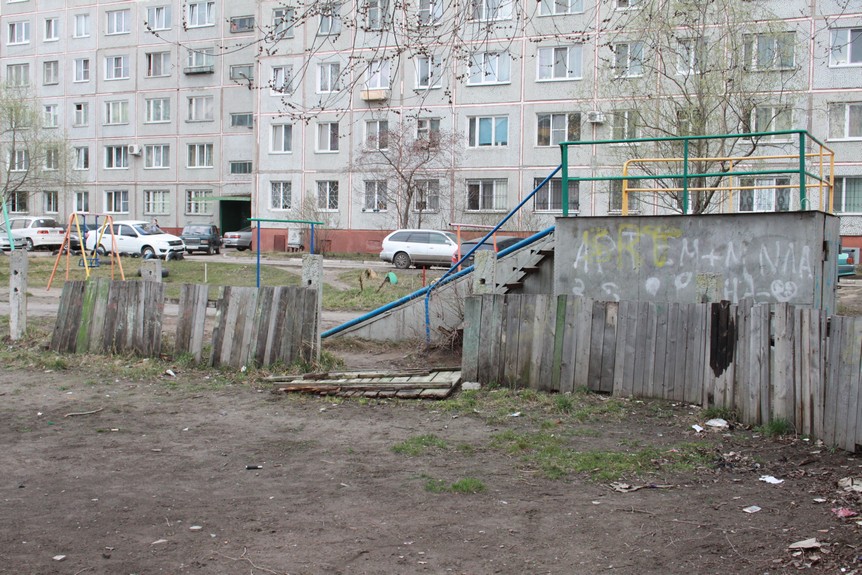 «Оплот» вступился за жильцов в борьбе со скандальной застройкой во дворе дома «Оплот» вступился за жильцов в борьбе со скандальной застройкой во дворе дома