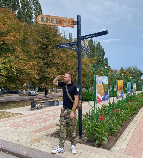 Омский учитель в перерывах между боями дал напутствие желающим уехать на спецоперацию Омский учитель в перерывах между боями дал напутствие желающим уехать на спецоперацию