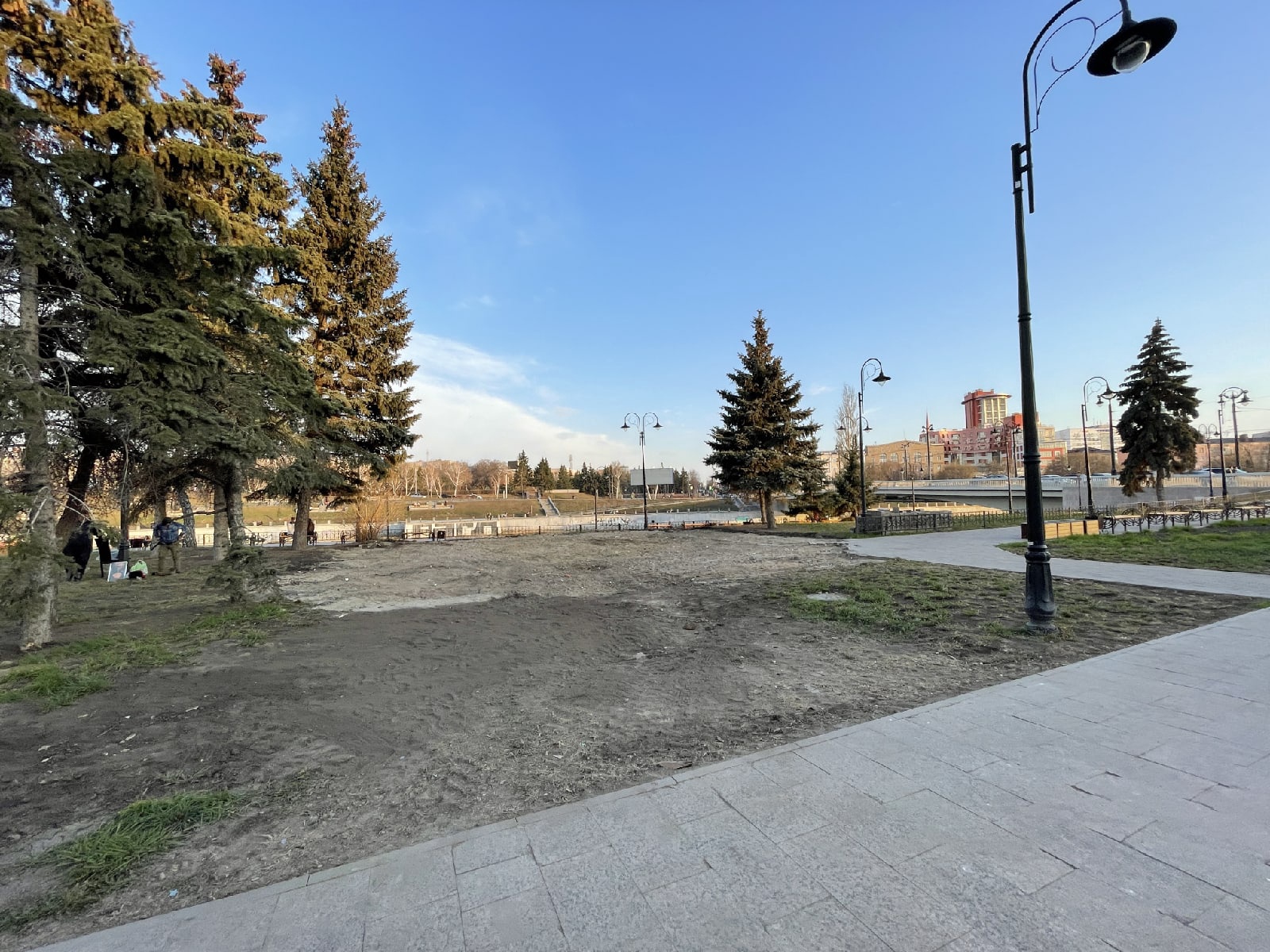 В центре Омска полностью снесли кафе В центре Омска полностью снесли кафе
