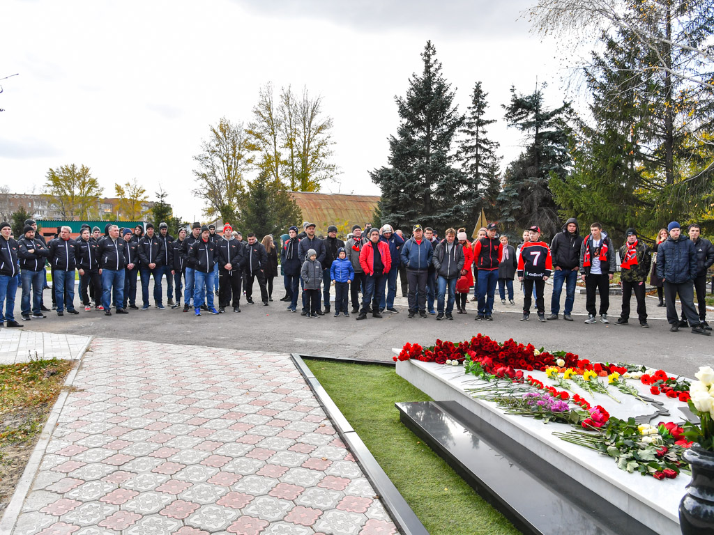 Омичи вспоминают хоккеиста Алексея Черепанова