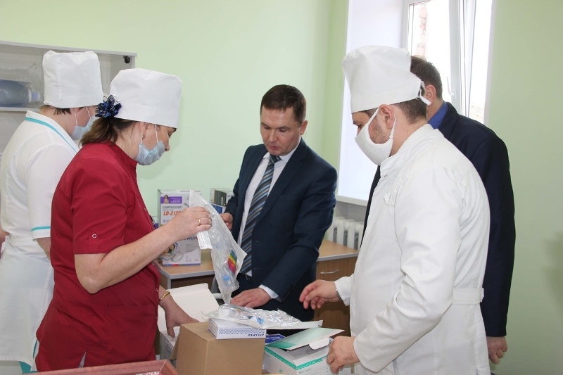 Фонд имени Манякина оказал помощь учреждению здравоохранения в Москаленском районе Фонд имени Манякина оказал помощь учреждению здравоохранения в Москаленском районе