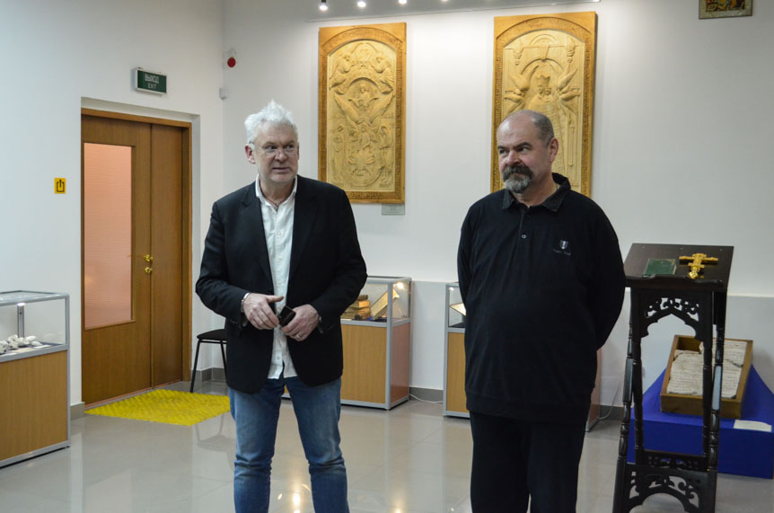 Первая выставка в Воскресенском соборе началась с молебна, а закончилась словами благодарности Первая выставка в Воскресенском соборе началась с молебна, а закончилась словами благодарности