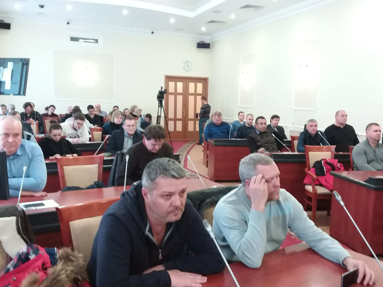 Мартыненко использовал обсуждение новой маршрутной схемы в Омске для критики частных перевозчиков