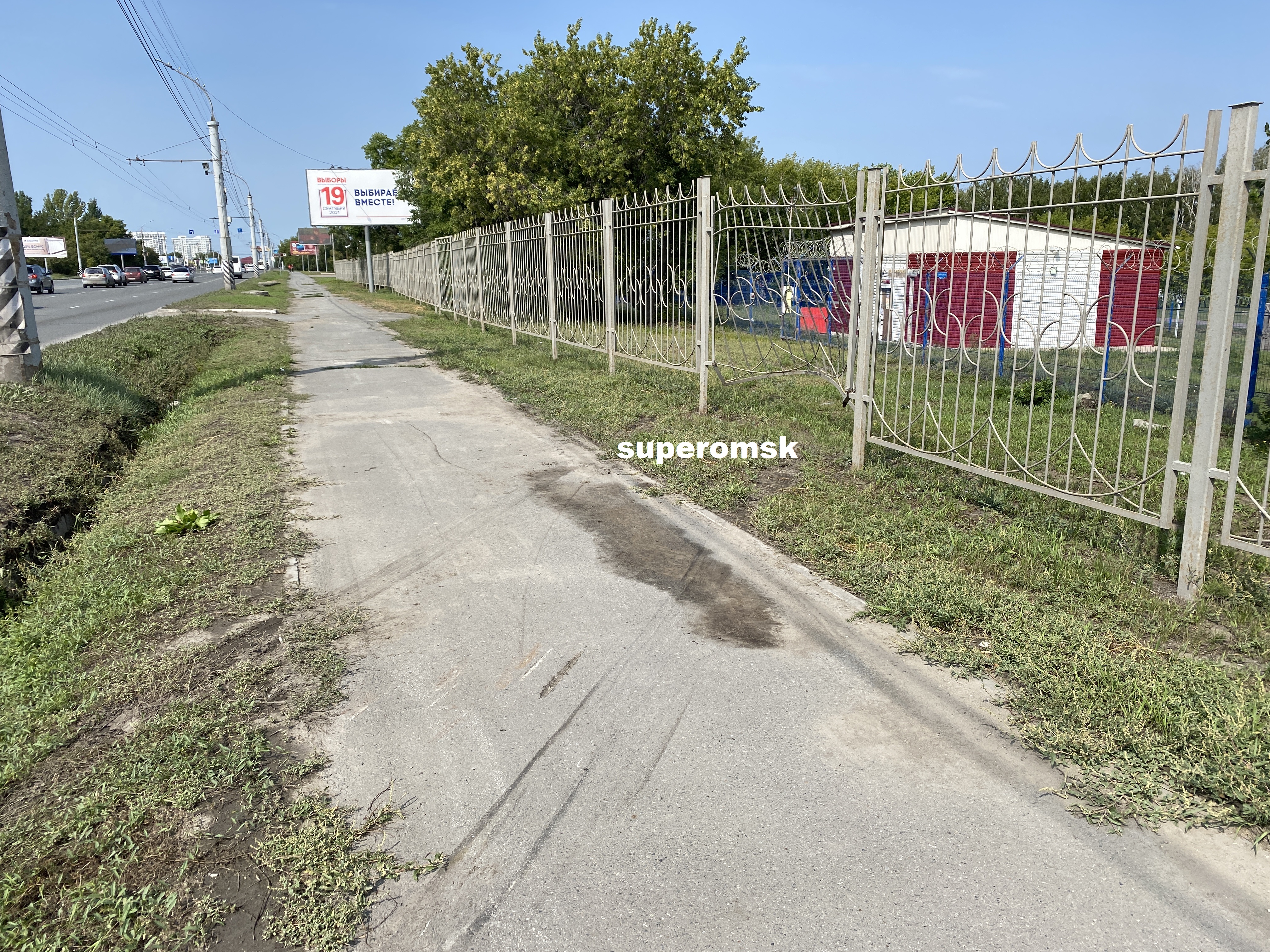 Точечное ЧС у «Птичьей гавани» привело к жесткому ДТП на Енисейской в Омске Точечное ЧС у «Птичьей гавани» привело к жесткому ДТП на Енисейской в Омске