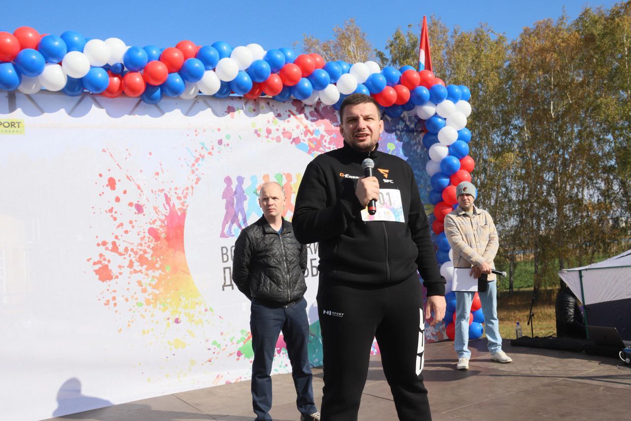 Более 600 омичей отметили Всероссийский день ходьбы в парке «Птичья гавань» Более 600 омичей отметили Всероссийский день ходьбы в парке «Птичья гавань»