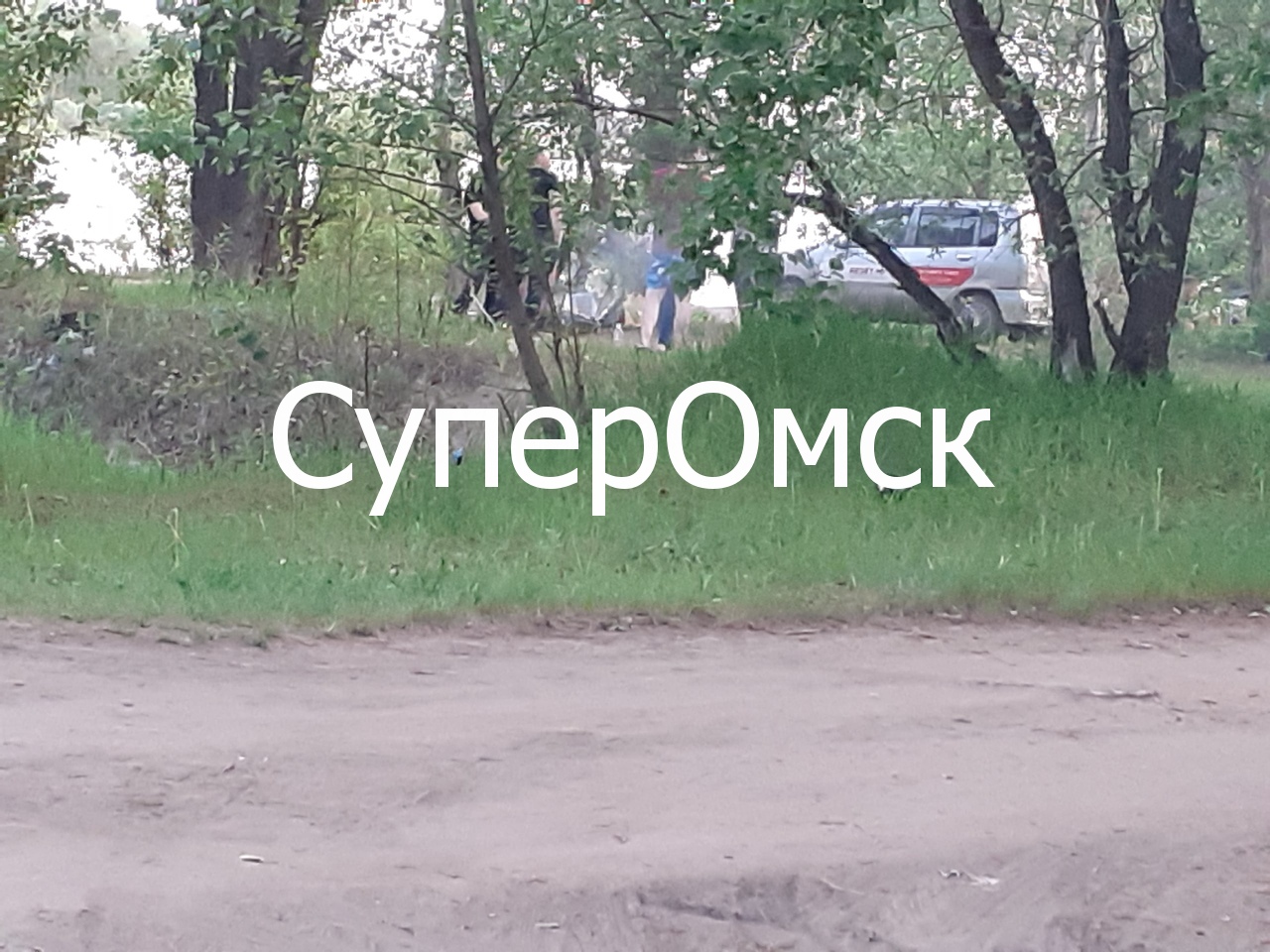 Омичи в период коронавируса устроили ночные автотусовки в охранной зоне на окраине города – фото Омичи в период коронавируса устроили ночные автотусовки в охранной зоне на окраине города – фото