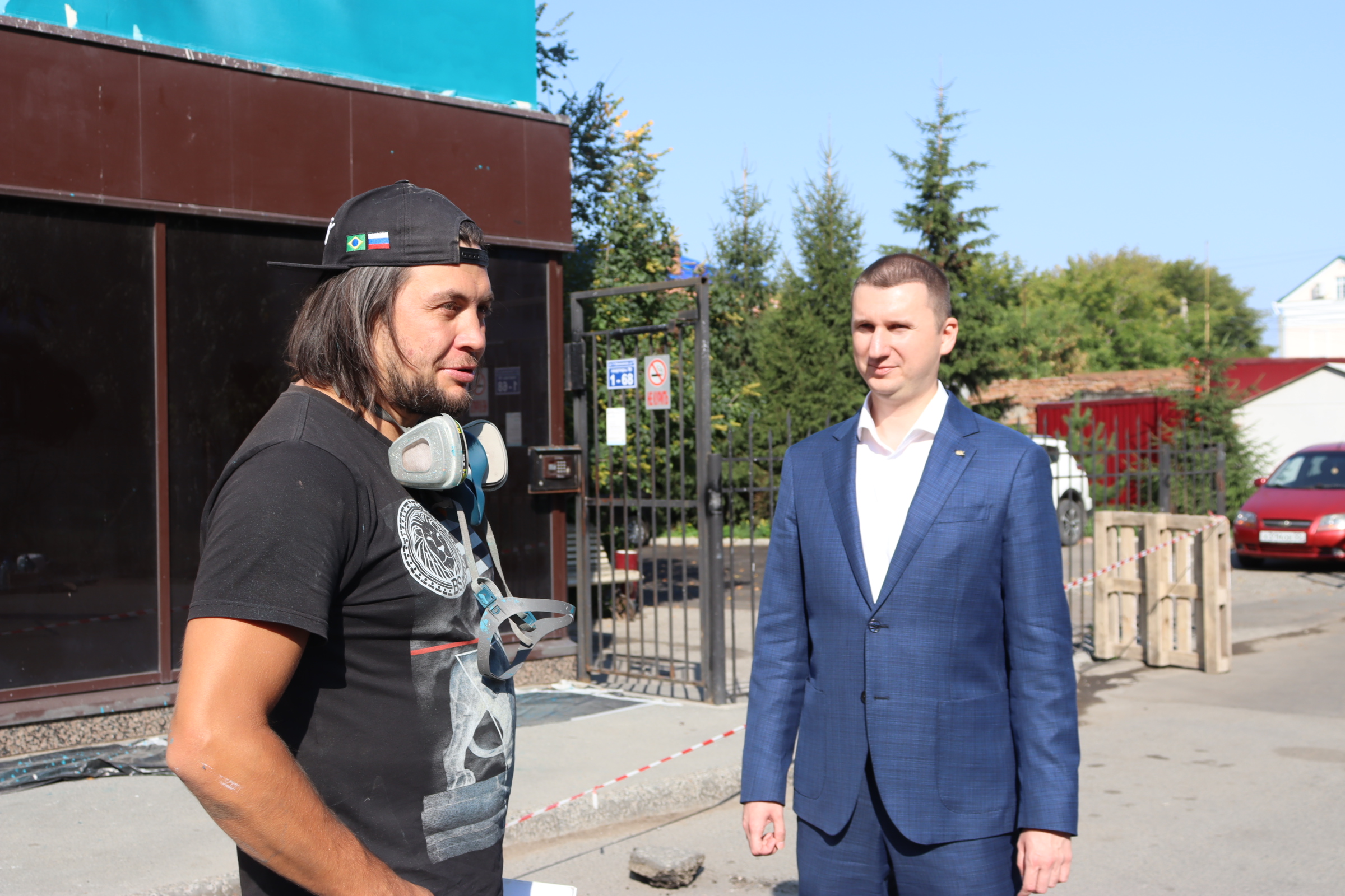 В центре города появилось граффити знаменитой омской артистки Любови Полищук В центре города появилось граффити знаменитой омской артистки Любови Полищук