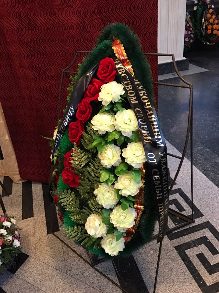 В Омске прощаются с Юрием Глебовым