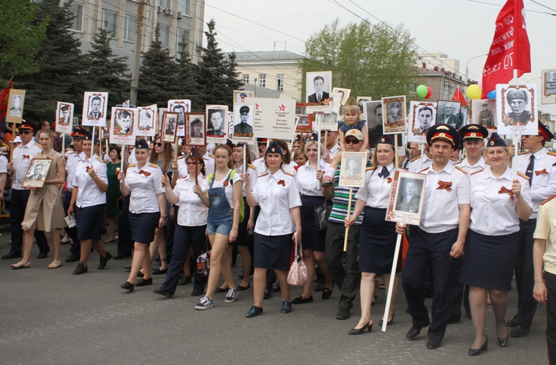 Омские следователи прошли в рядах «Бессмертного полка» Омские следователи прошли в рядах «Бессмертного полка»