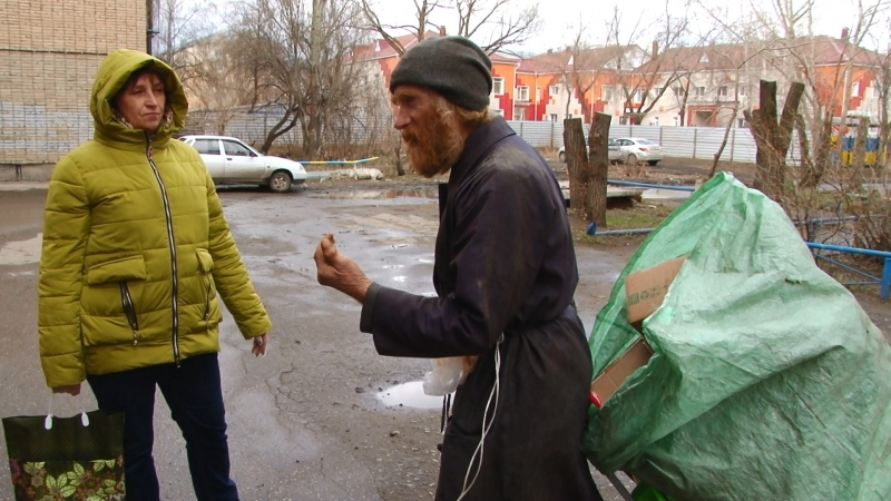 Жители омского дома хотят выселить соседа-отшельника, увлеченного раздельным сбором мусора Жители омского дома хотят выселить соседа-отшельника, увлеченного раздельным сбором мусора