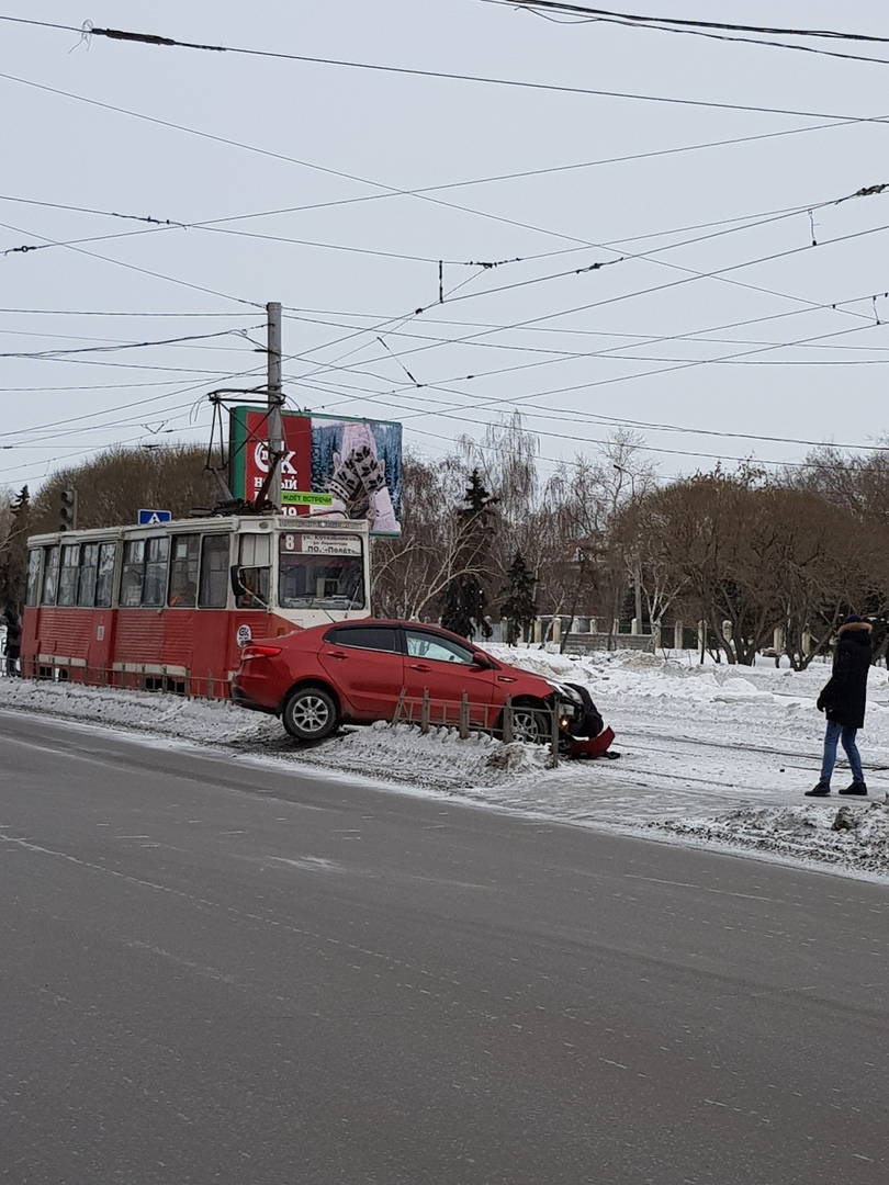В Омске дважды за день блокировали трамваи В Омске дважды за день блокировали трамваи