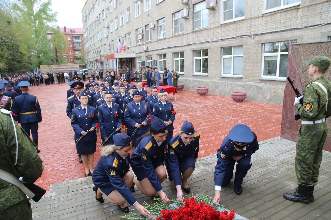 В Омске красавицы-новобранцы УФСИН приняли присягу В Омске красавицы-новобранцы УФСИН приняли присягу