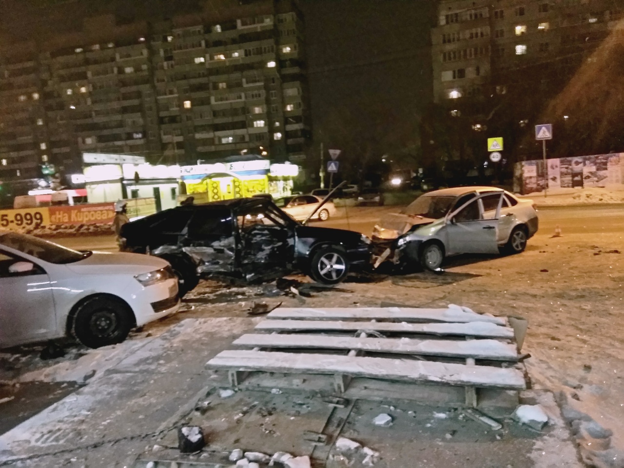 Первое ДТП, в котором пострадала омичка, погибшая в перевернувшейся скорой, устроил торговец фруктами из Таджикистана Первое ДТП, в котором пострадала омичка, погибшая в перевернувшейся скорой, устроил торговец фруктами из Таджикистана