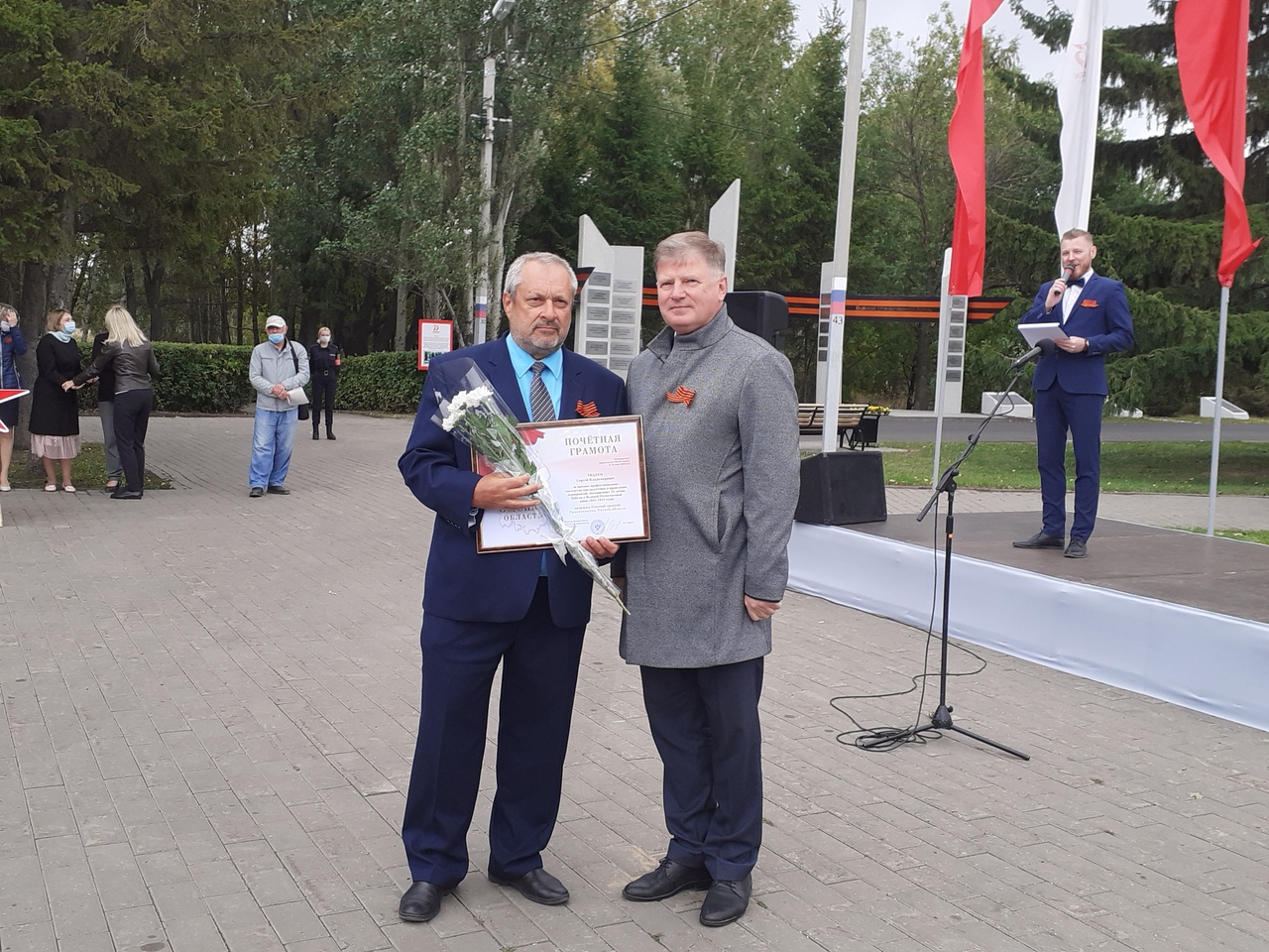 В Омске открыли стелу в честь Великой Отечественной войны В Омске открыли стелу в честь Великой Отечественной войны