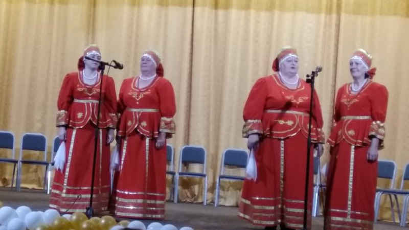 В День пожилого человека в Омской области объединились два села