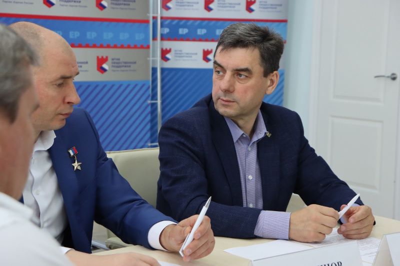 В Омске участники круглого стола по СВО обратятся с предложениями к Андрею Турчаку В Омске участники круглого стола по СВО обратятся с предложениями к Андрею Турчаку