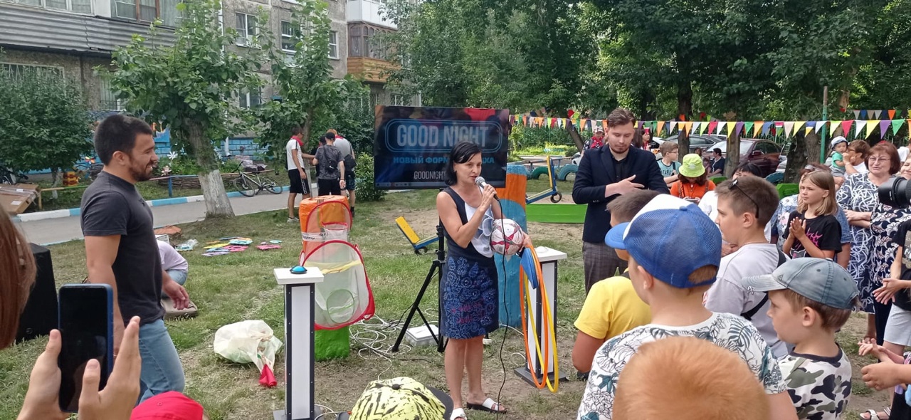 В Октябрьском округе появилась новая спортивная площадка В Октябрьском округе появилась новая спортивная площадка
