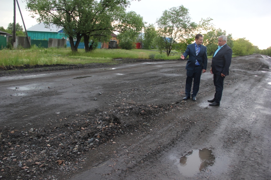 В Исилькульском районе разбили объездную дорогу В Исилькульском районе разбили объездную дорогу