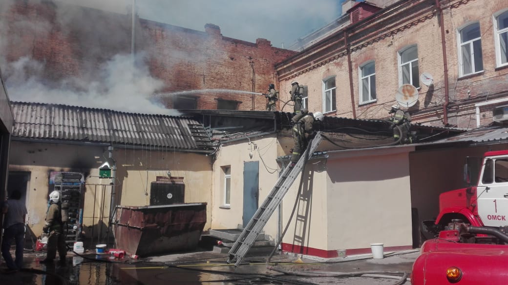 Пожар в историческом центре Омска попал на видео Пожар в историческом центре Омска попал на видео