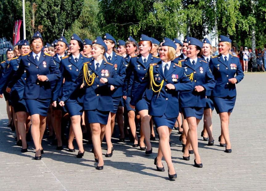 В парке Победы прошел смотр-конкурс песни и строя омского УФСИН В парке Победы прошел смотр-конкурс песни и строя омского УФСИН