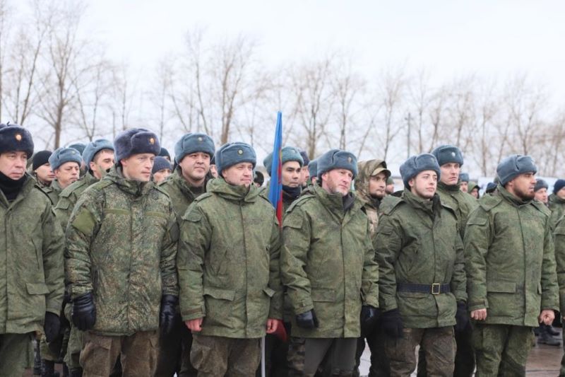 Из Омской области в зону СВО отправилась очередная группа мобилизованных Из Омской области в зону СВО отправилась очередная группа мобилизованных