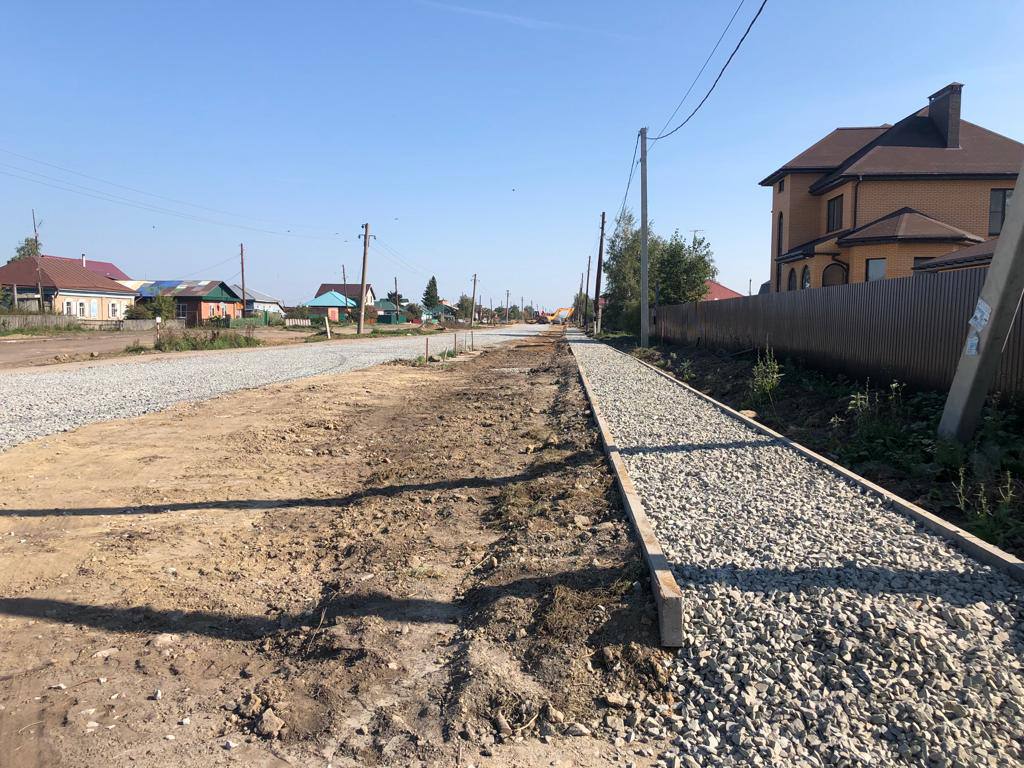 В Омском районе ведется масштабный ремонт дорог В Омском районе ведется масштабный ремонт дорог