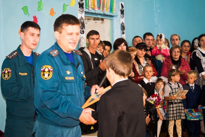 В День знаний двух омских школьников наградили за спасательную операцию В День знаний двух омских школьников наградили за спасательную операцию