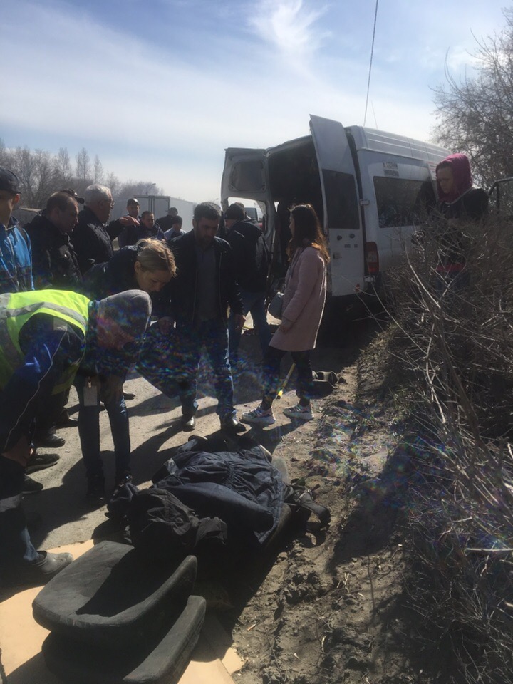 В Омске бетономешалка влетела в маршрутку: есть пострадавшие В Омске бетономешалка влетела в маршрутку: есть пострадавшие