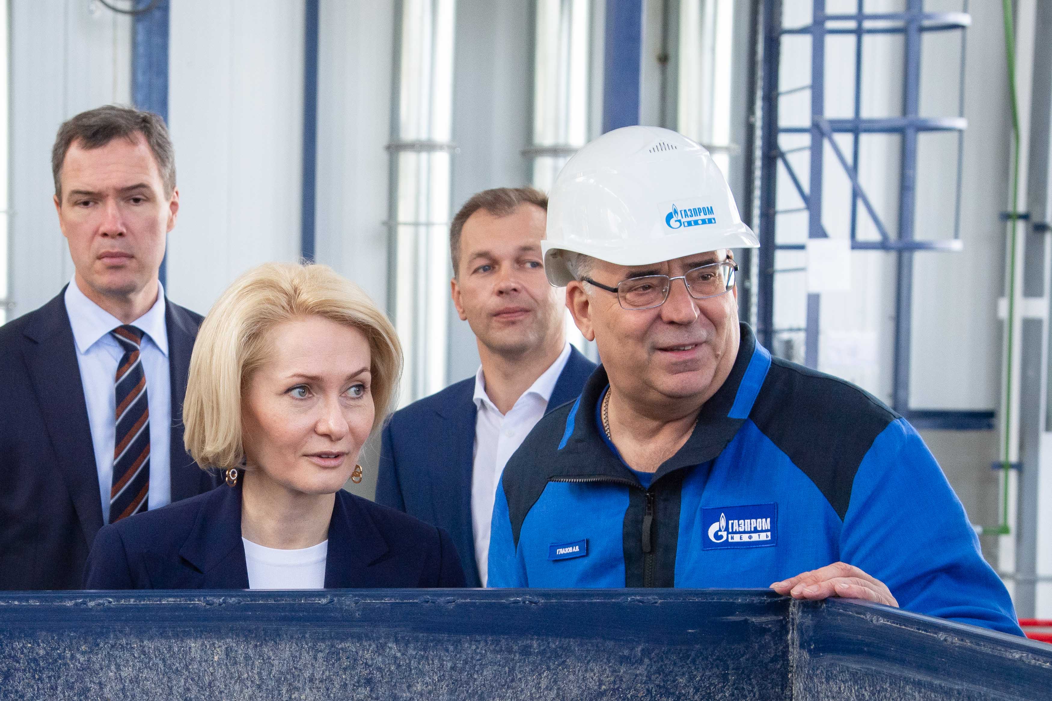 Вице-премьер Абрамченко отметила вклад Омского НПЗ в реализацию федерального проекта «Чистый воздух» Вице-премьер Абрамченко отметила вклад Омского НПЗ в реализацию федерального проекта «Чистый воздух»