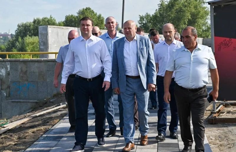 Огород омичей помешал благоустройству на Лукашевича
