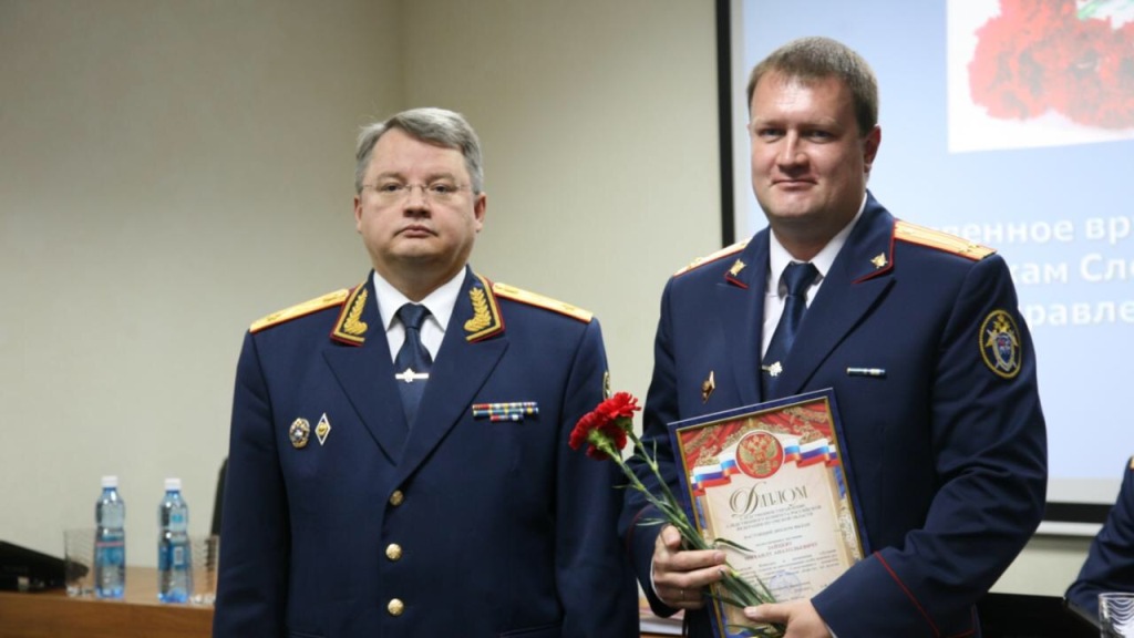 Руководитель второго отдела по расследованию особо важных дел омского следкома: «Борьба с коррупцией ведется в нарастающем режиме» Руководитель второго отдела по расследованию особо важных дел омского следкома: «Борьба с коррупцией ведется в нарастающем режиме»