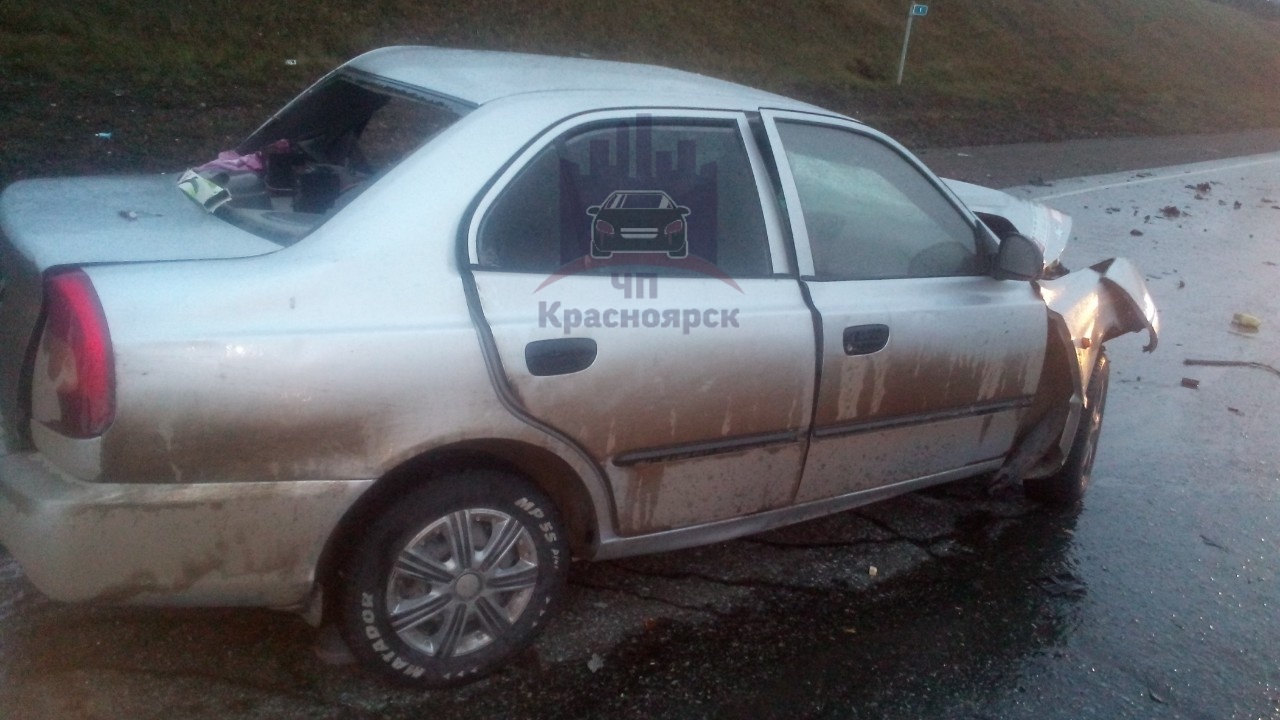 Автомобиль с омскими номерами попал в смертельное ДТП под Красноярском Автомобиль с омскими номерами попал в смертельное ДТП под Красноярском