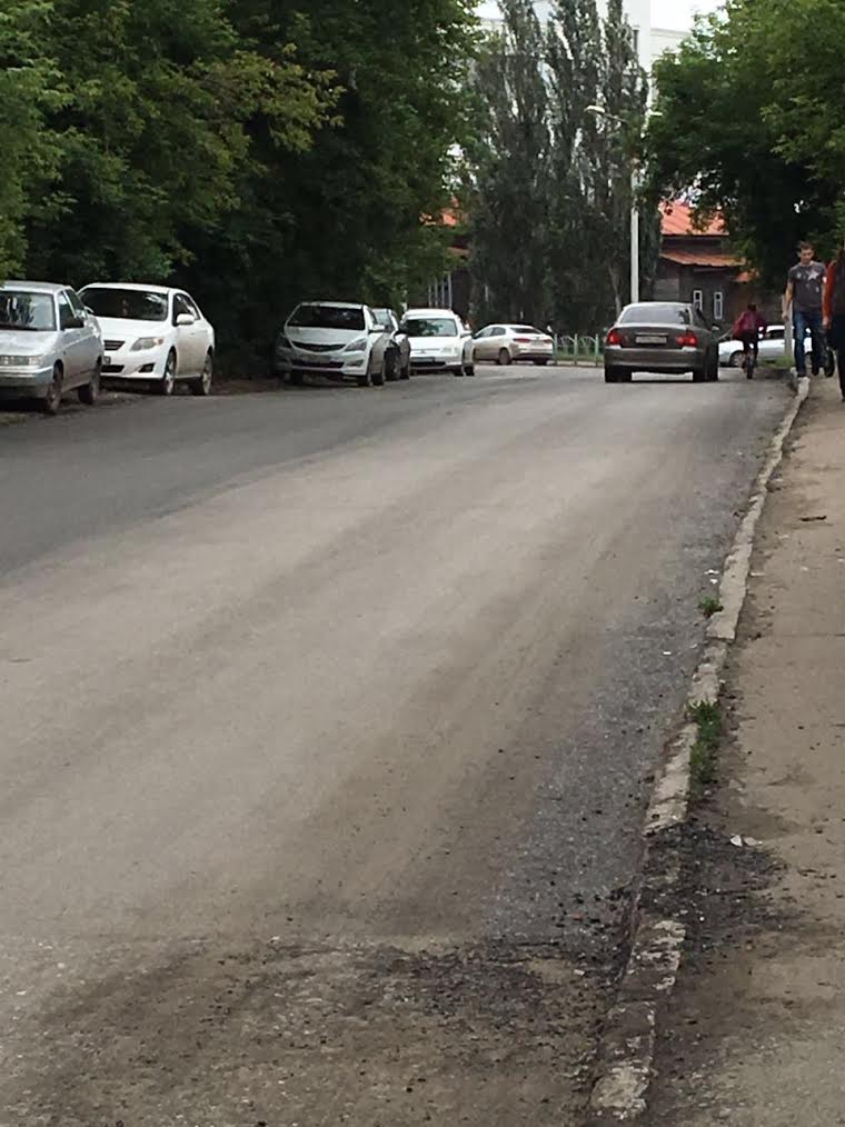 В Омске проспект Мира отремонтировали частично из-за попутных «карманов» для парковки