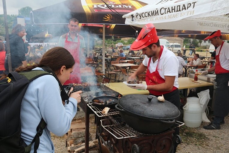 Отдых и туризм в Феодосии в 2016 году Отдых и туризм в Феодосии в 2016 году