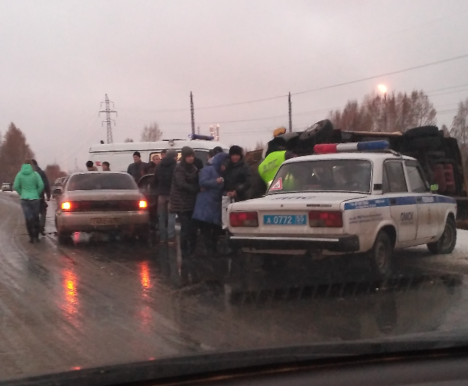 Один человек погиб в ДТП с омской маршруткой - фото Один человек погиб в ДТП с омской маршруткой - фото