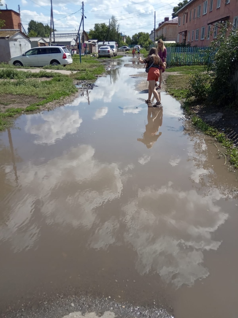 Улица в поселке под Омском стала второй Венецией Улица в поселке под Омском стала второй Венецией