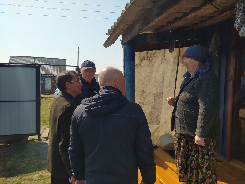 Региональная автономия татар Омской области вручила продуктовые наборы жителям северных районов Региональная автономия татар Омской области вручила продуктовые наборы жителям северных районов