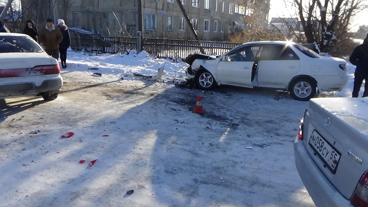 В Омской области молодой парень устроил мощное ДТП с четырьмя пострадавшими В Омской области молодой парень устроил мощное ДТП с четырьмя пострадавшими