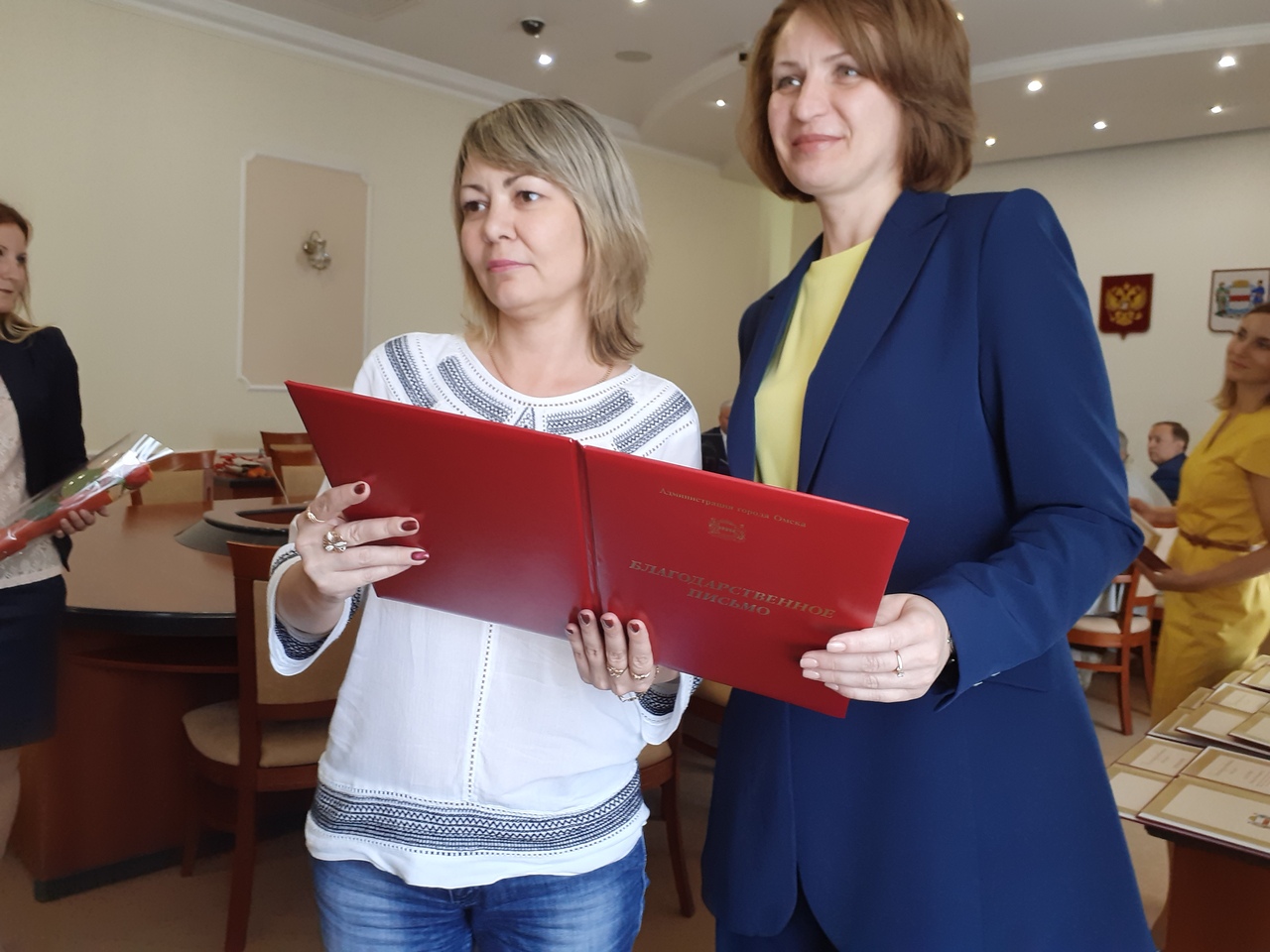 «Все мы строители»: Тетянников поздравил лучших представителей отрасли