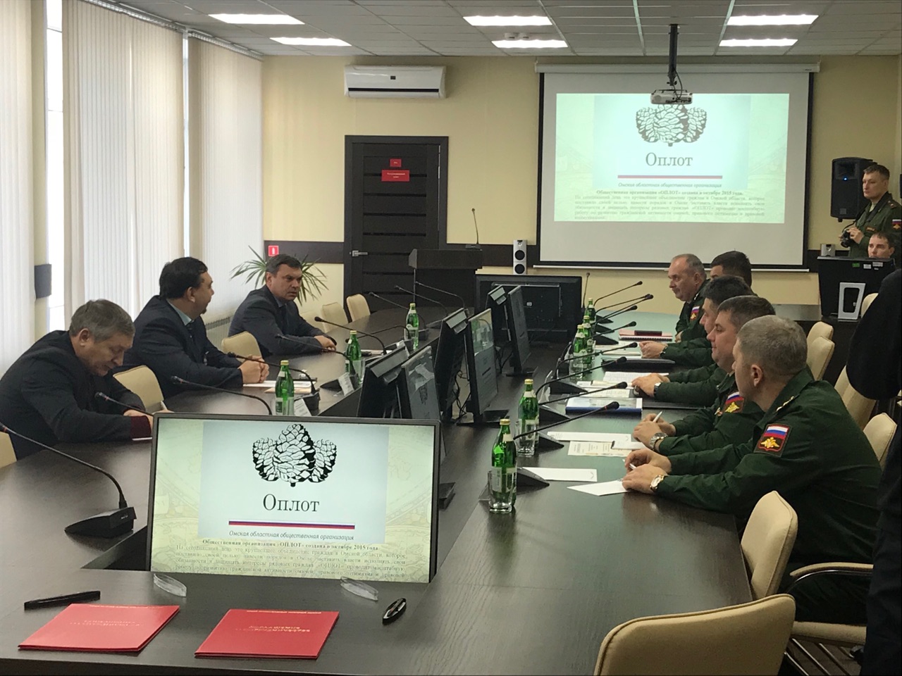 «Оплот» вместе с Омским автобронетанковым институтом будет ковать «Оружие Победы»