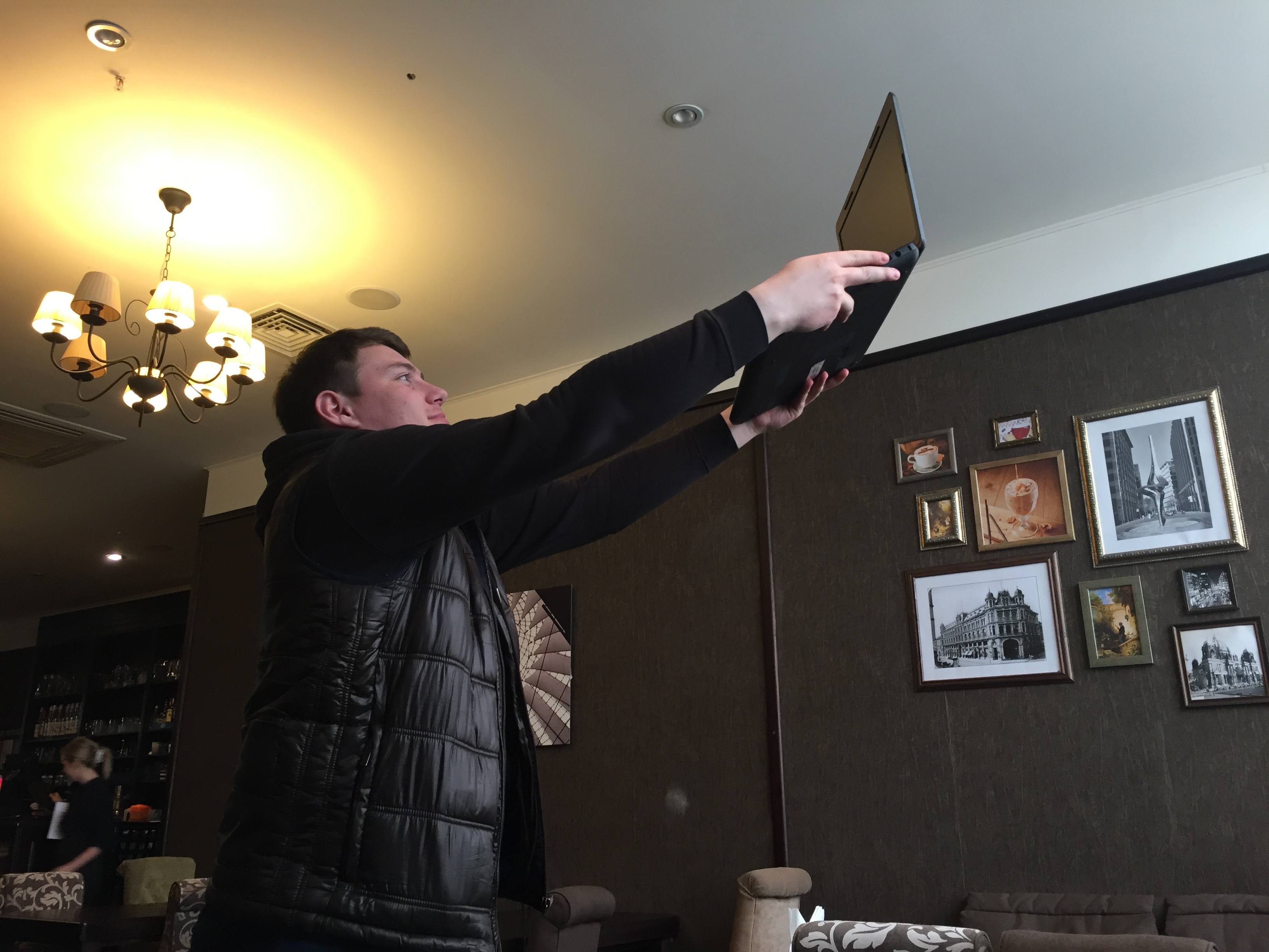 Тест-драйв: городской Wi-Fi против роутера Yota Тест-драйв: городской Wi-Fi против роутера Yota