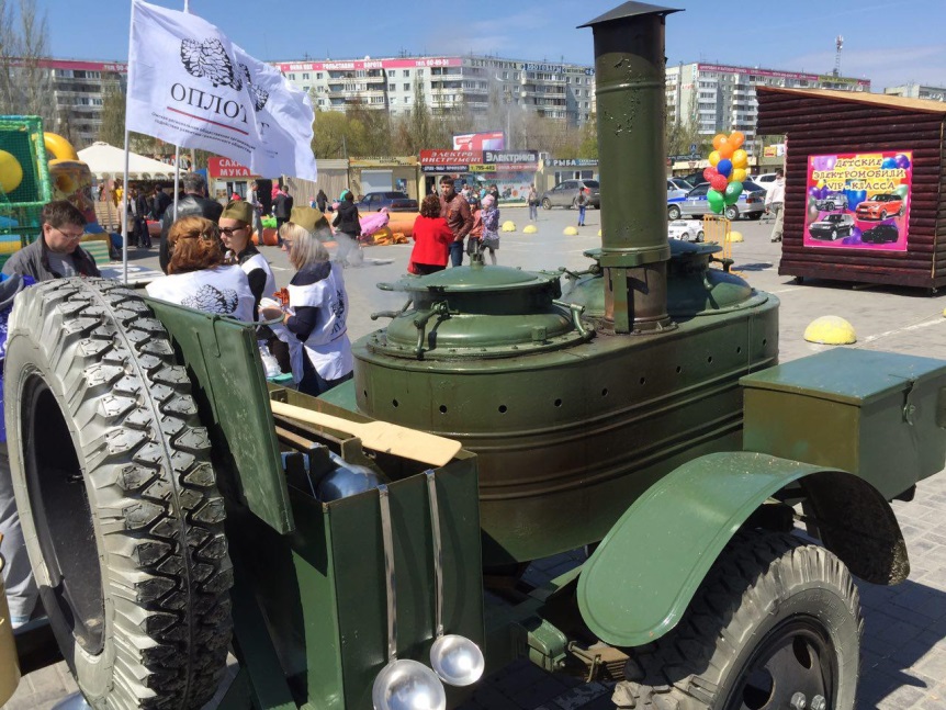 Омичи оценили солдатскую кашу от «Оплота» и «Омских кабельных сетей» Омичи оценили солдатскую кашу от «Оплота» и «Омских кабельных сетей»